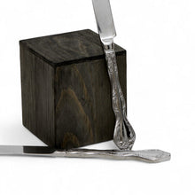 Load image into Gallery viewer, FLATWARE: Oneida Wedgwood St Moritz Dinner Knife 18/10 Stainless (Set of 10 Pcs)