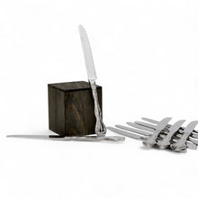 Load image into Gallery viewer, FLATWARE: Oneida Wedgwood St Moritz Dinner Knife 18/10 Stainless (Set of 10 Pcs)
