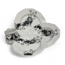 Load image into Gallery viewer, RICCO DERUTA DERO: Complete single Place Setting: 1 Dinner+1 Pasta+1 Salad+1 Mug - One of a kind - Hand Painted in Deruta-Italy!
