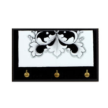Load image into Gallery viewer, DERUTA VARIO NERO: Keys Hanger with Hand Painted Ceramic tile on Hard Wood base. Brass Hooks
